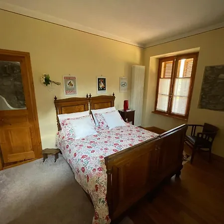 Dimora Fiorita Junior My Country house Varallo